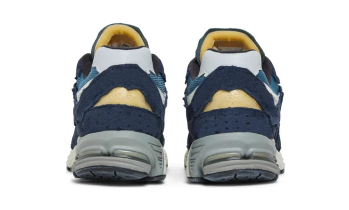 New Balance 2002R Protection Pack Dark Navy NEW BALANCE 2002R