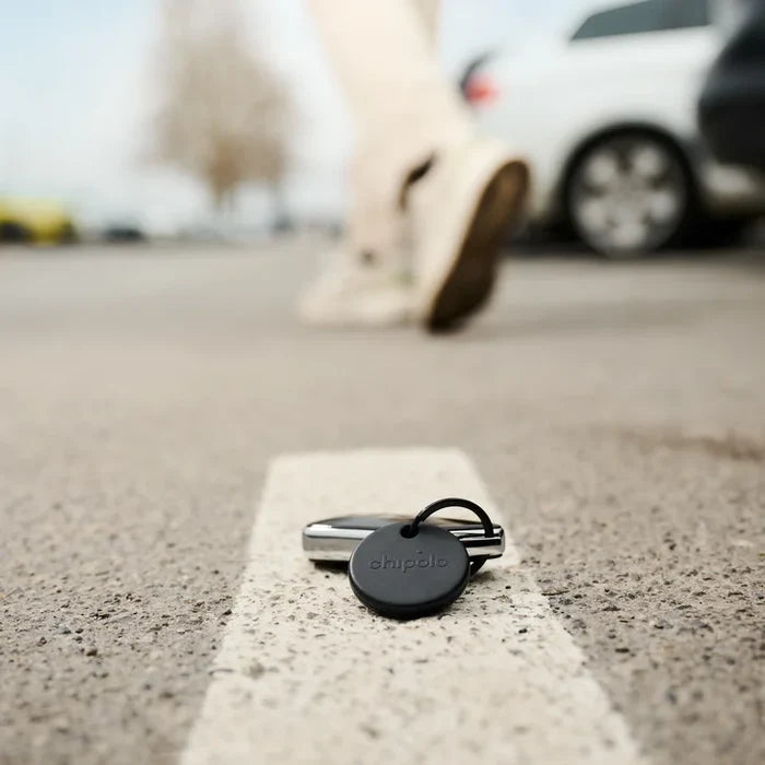 Chipolo POP Bluetooth Tracker Pack of 4 - Black | RWS.0000007.000