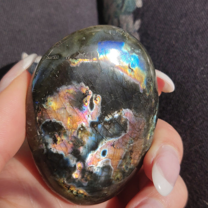 Labradorite Palm Stone (#147) - Simply Affinity