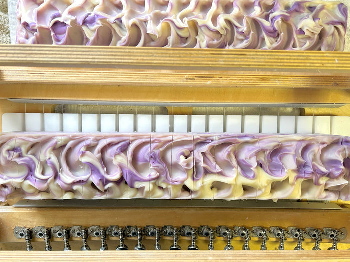 Lilac Bloom Handmade Soap Bar (VEGAN)